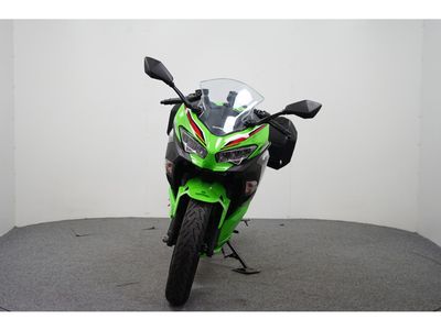 KAWASAKI NINJA 400 – foto 3