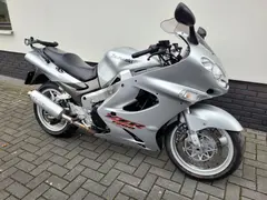Kawasaki ZZR 1200 -rijklaar-weinig km-3 koffers. 2002 occasion – foto 3 van 23