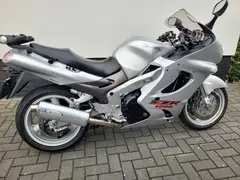 Kawasaki ZZR 1200 -rijklaar-weinig km-3 koffers. 2002 occasion – foto 4 van 23