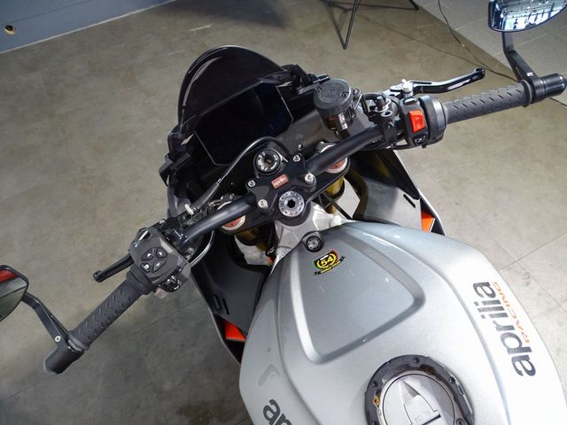 aprilia - tuono-v4-1100