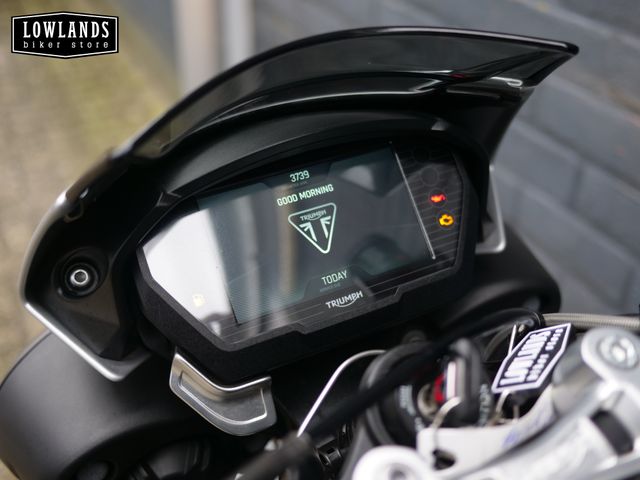triumph - street-triple-r