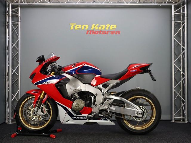 honda - cbr-1000-rr-fireblade-sp
