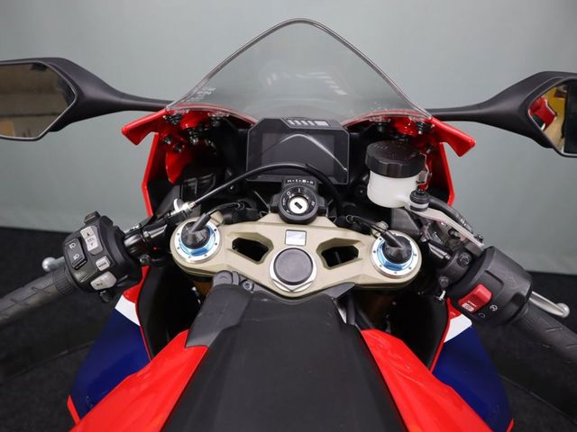 honda - cbr-1000-rr-fireblade-sp