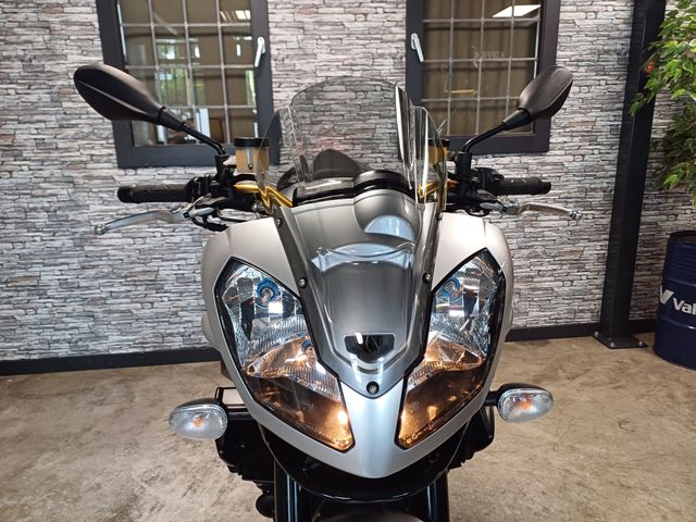 aprilia - tuono-1000-r