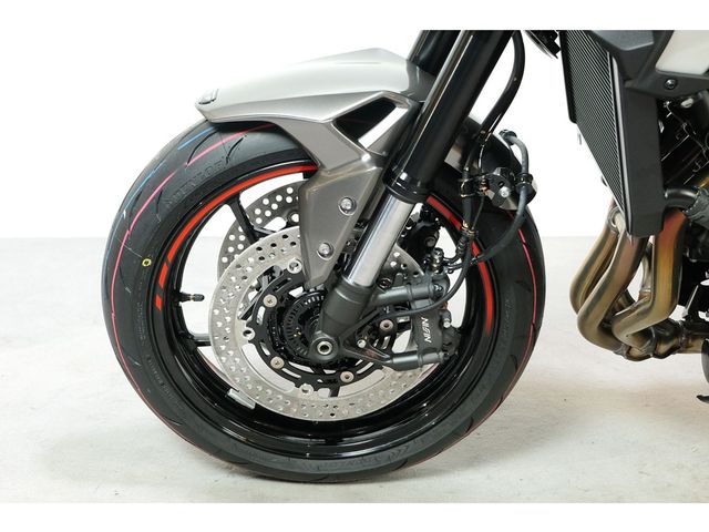 kawasaki - z900-performance