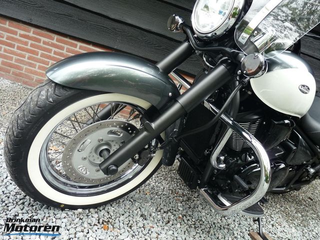 kawasaki - vn-900-classic