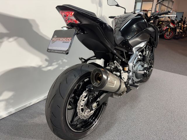 kawasaki - z900