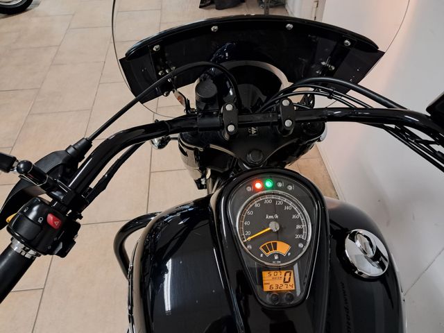 suzuki - c-800-intruder-classic