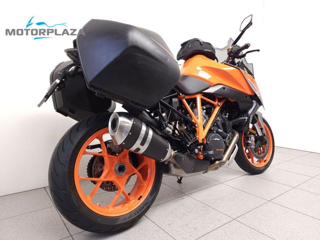 ktm - 1290-super-duke-gt
