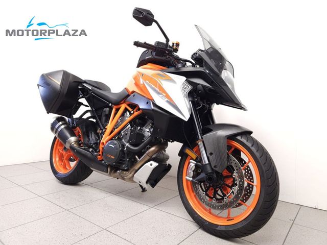 ktm - 1290-super-duke-gt