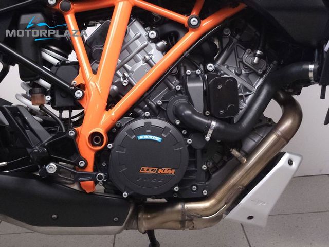 ktm - 1290-super-duke-gt
