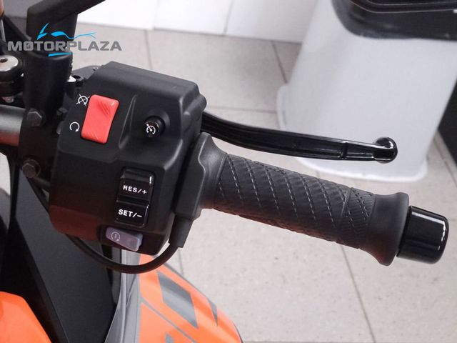 ktm - 1290-super-duke-gt