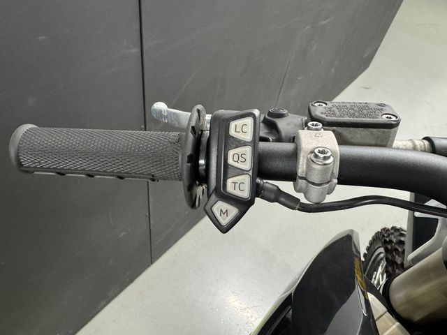 triumph - tr-450-x-rc