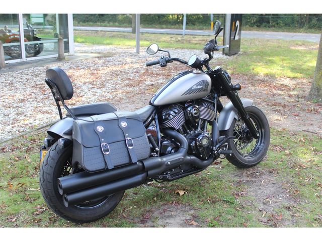 indian - chief-bobber-dark-horse