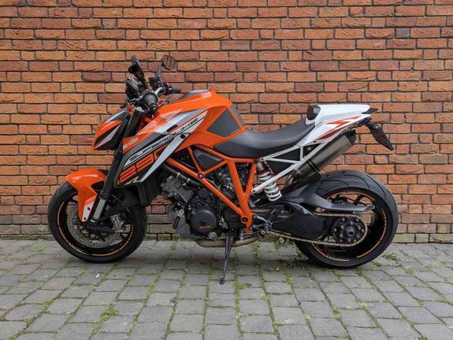 ktm - 1290-super-duke-r