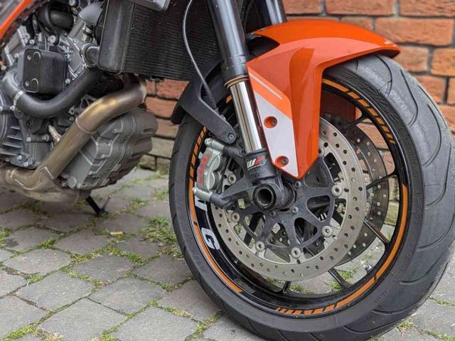 ktm - 1290-super-duke-r