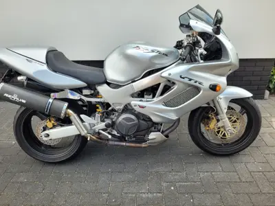 HONDA VTR 1000 F FIRESTORM – foto 4