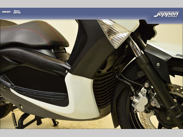 yamaha - x-max-250