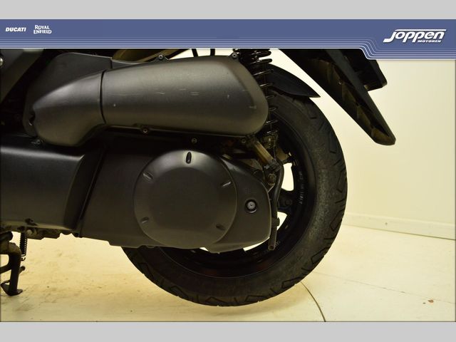 yamaha - x-max-250