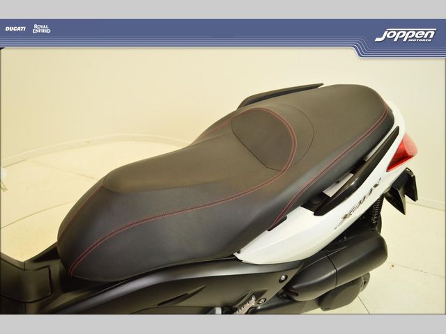yamaha - x-max-250