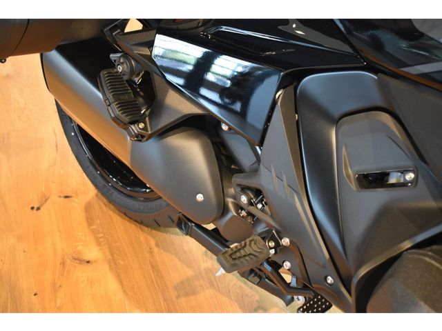 bmw - r-1300-rt