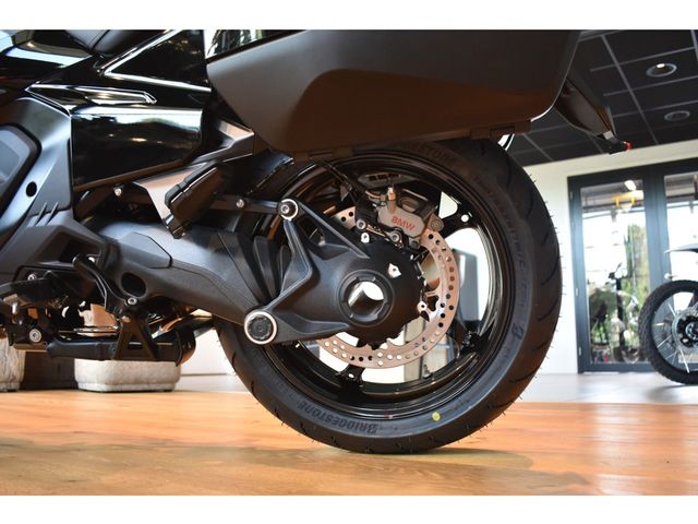 bmw - r-1300-rt