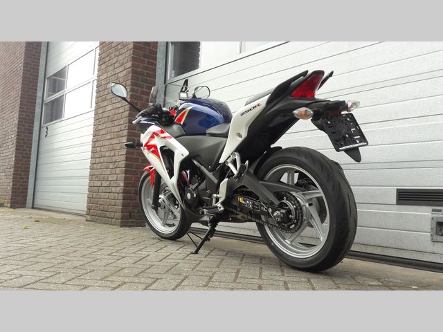 honda - cbr-250-r