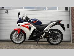 HONDA CBR 250 R