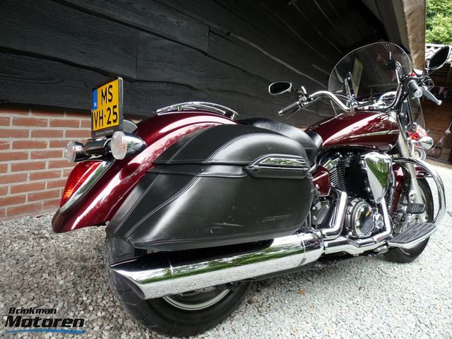 yamaha - xvs-1300-custom