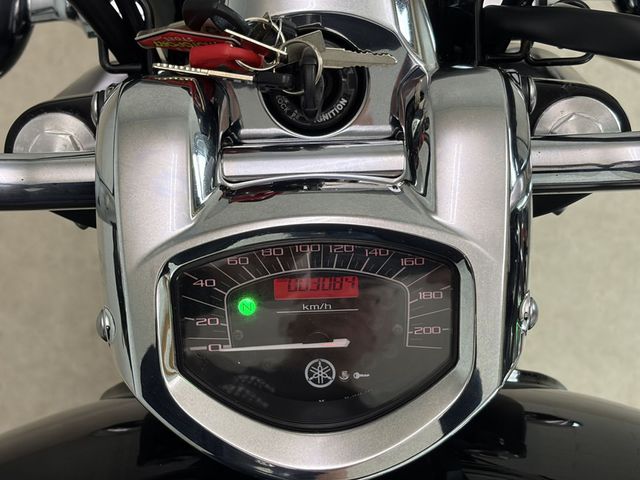 yamaha - xvs-1300-a-midnight-star