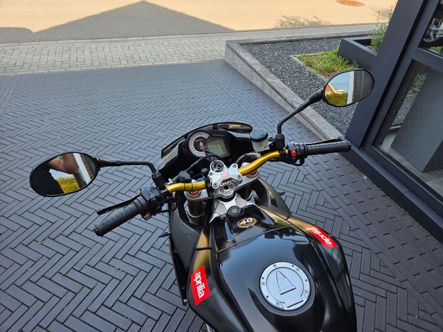 aprilia - tuono-v4