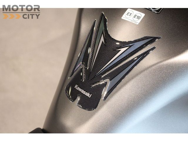 kawasaki - z900