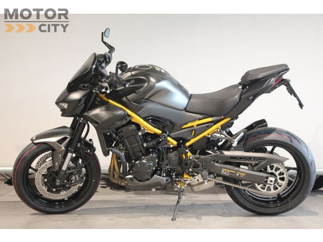 kawasaki - z900