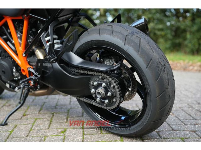 ktm - 1290-super-duke-gt
