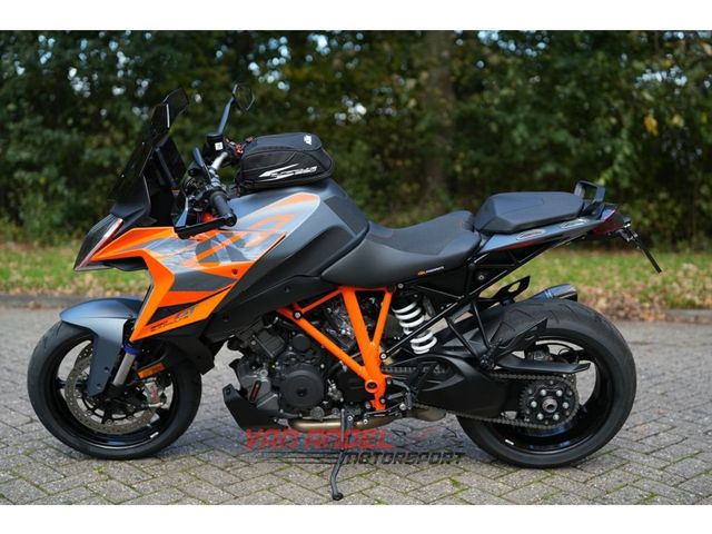ktm - 1290-super-duke-gt