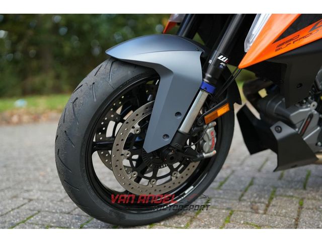 ktm - 1290-super-duke-gt