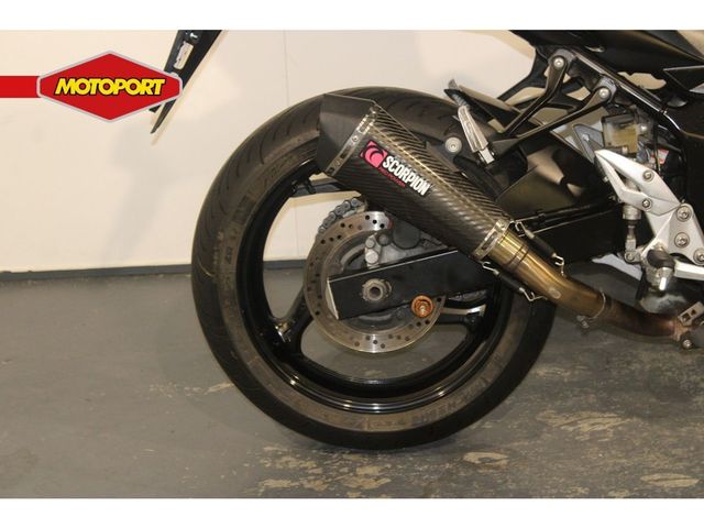 suzuki - gsr-750