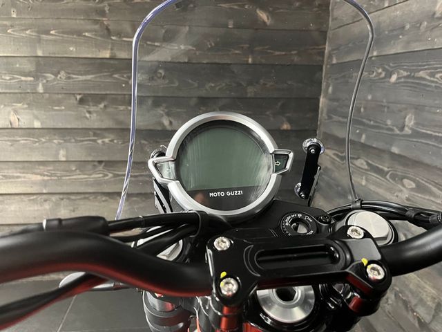 moto-guzzi - v-7-iii-stone