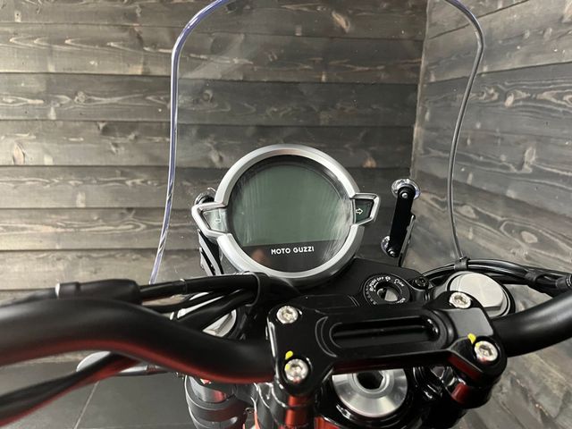 moto-guzzi - v-7-iii-stone