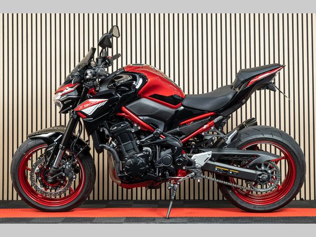 kawasaki - z900