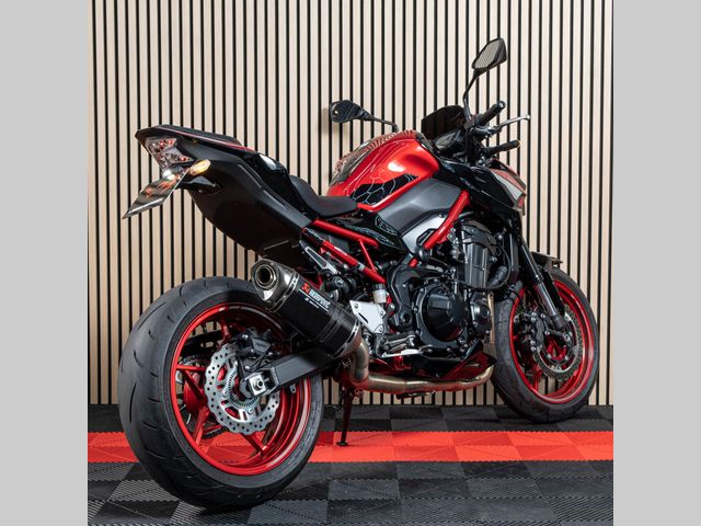 kawasaki - z900