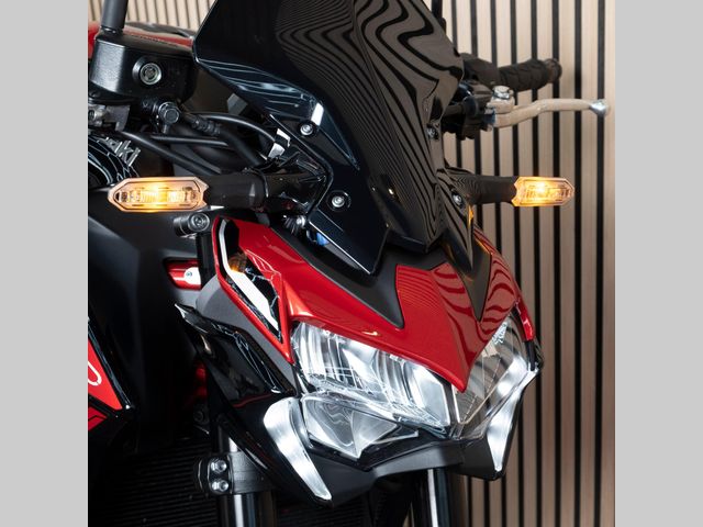 kawasaki - z900