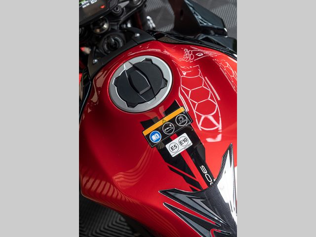 kawasaki - z900