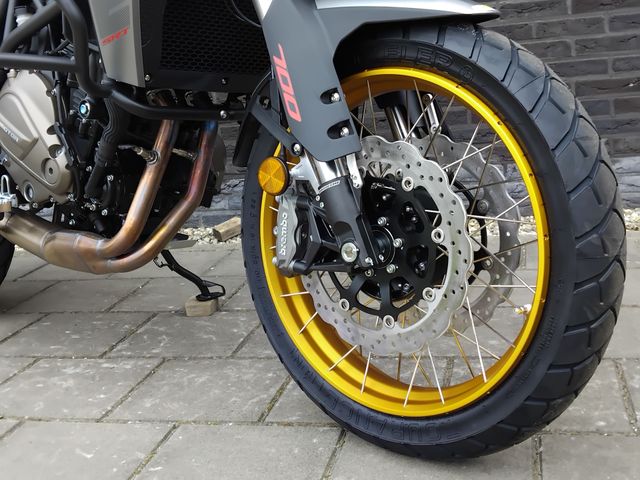 QJMOTOR - srt-700-x-touring