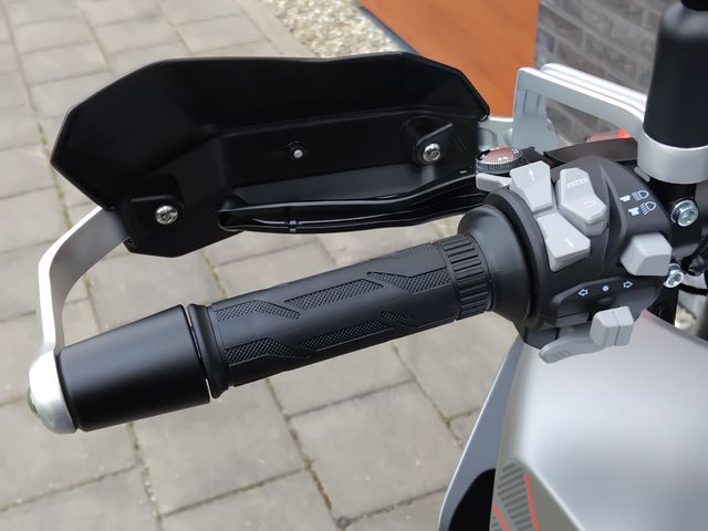 QJMOTOR - srt-700-x-touring