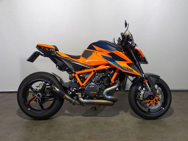 ktm - 1290-super-duke-r