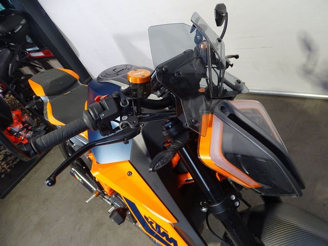 ktm - 1290-super-duke-r