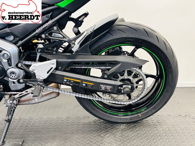 kawasaki - z900-performance