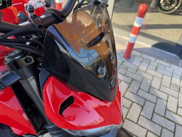 ducati - streetfighter-v4