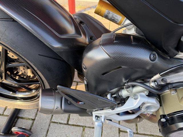 ducati - streetfighter-v4